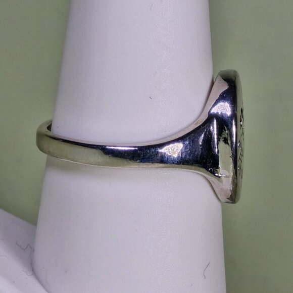 Silvery Orchid‎ Engraved Oval Signet Ring Size 8 (NWOT) - Picture 4 of 7